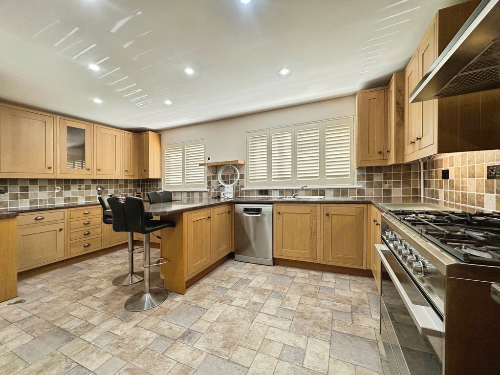 Property photo 3 of 15 Pbox-Img.Jpg