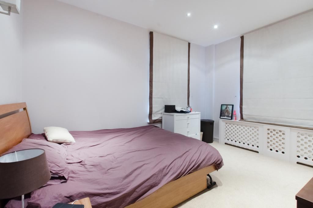 Property photo 3 of 8 Bedroom