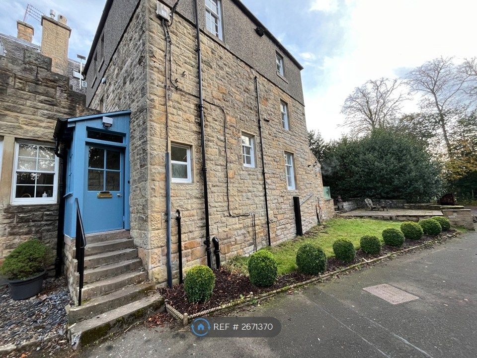 Property photo 3 of 35