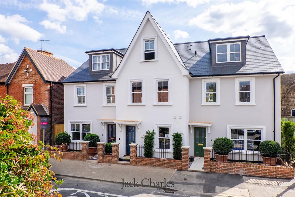 Property photo 1 of 34 37Shipbourneroad-01.Jpg