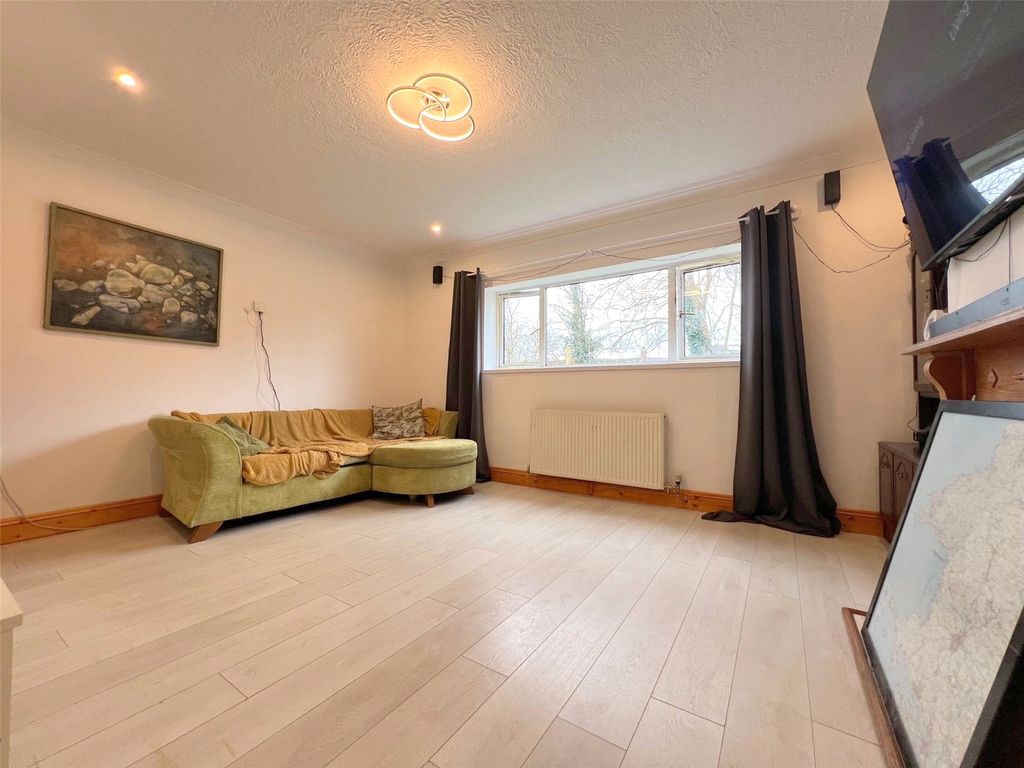 Property photo 3 of 23 Picture No. 23