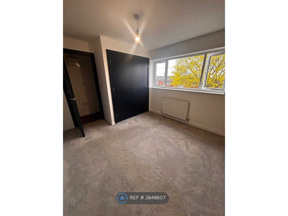 Property photo 3 of 4