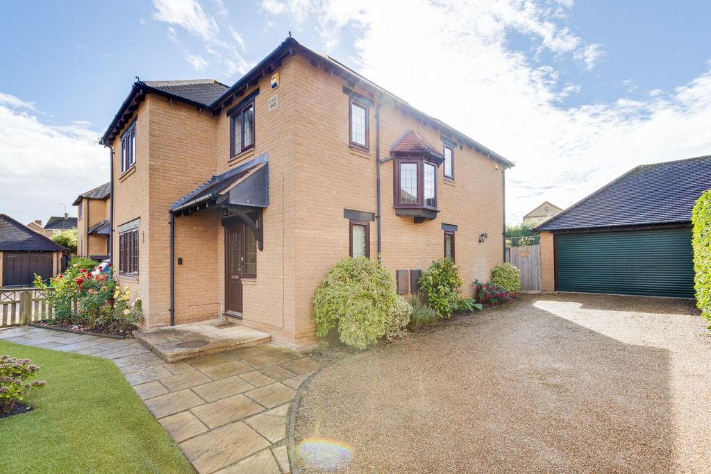 Property photo 1 of 22