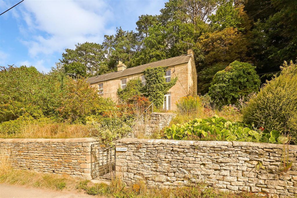 Property photo 1 of 18 Ph2_6156718.Jpg