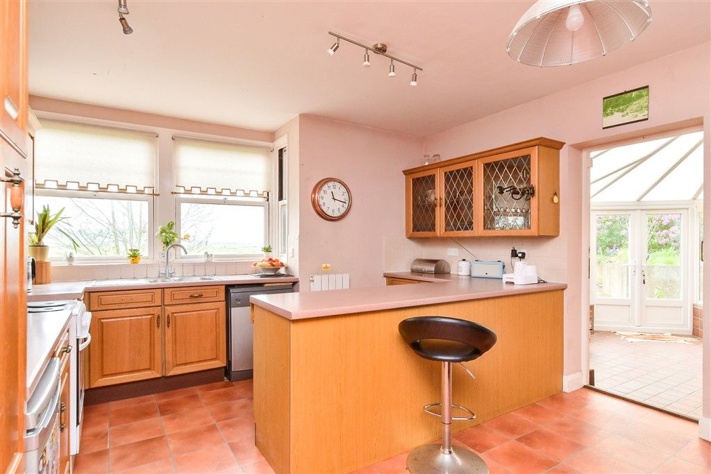 Property photo 1 of 18 Kitchen