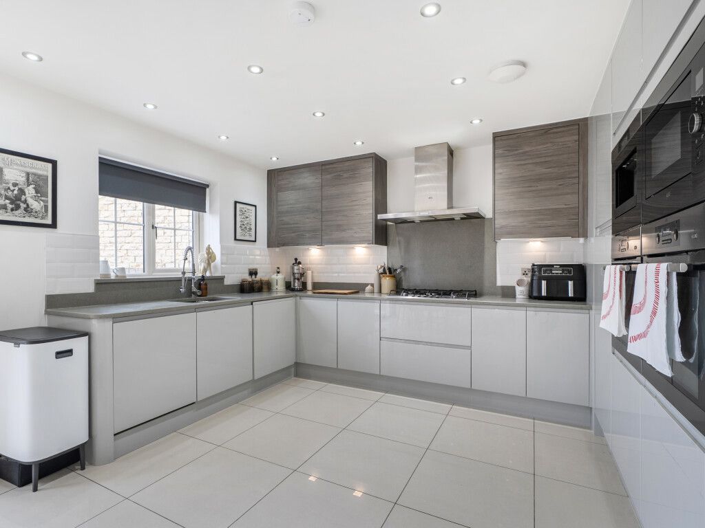 Property photo 2 of 20 1511644-19-6A9001...