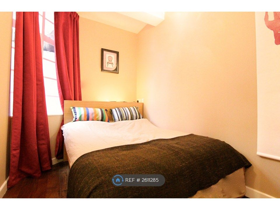 Property photo 3 of 9 Bedroom