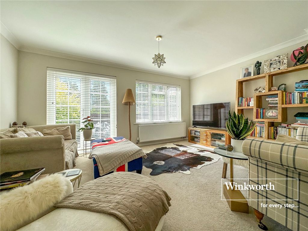 Property photo 3 of 17 Picture No. 08