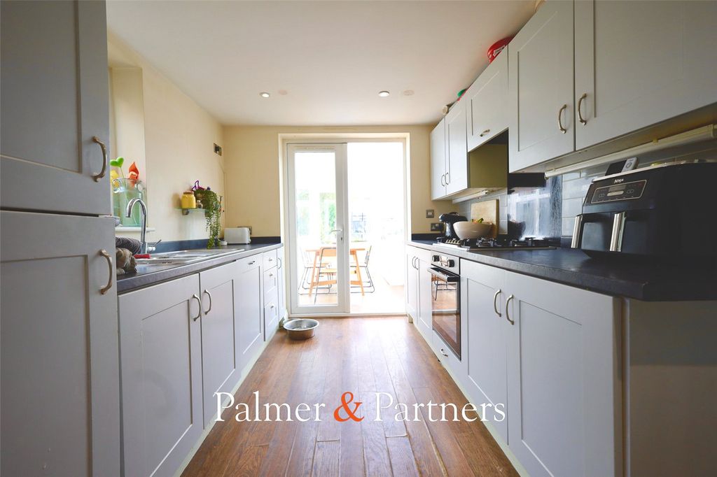 Property photo 2 of 14 Picture No. 01