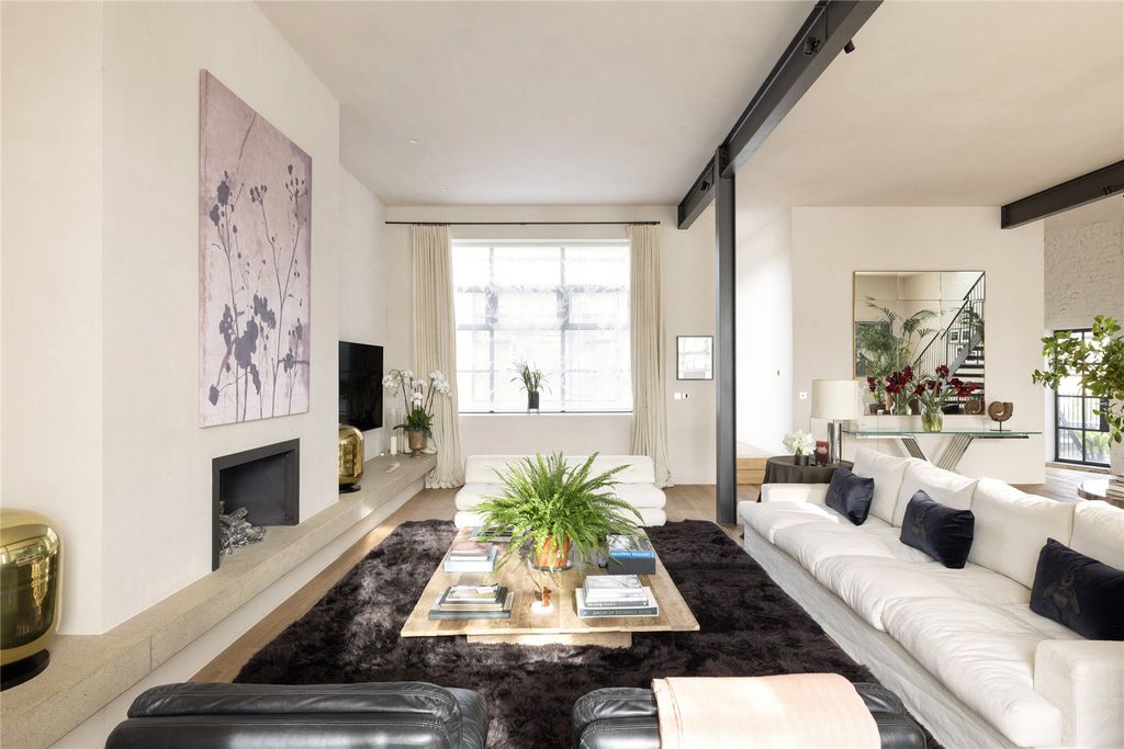 Property photo 3 of 28 Picture No. 82