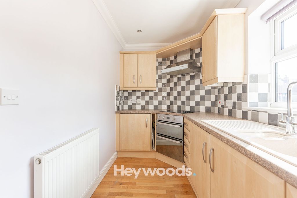 Property photo 3 of 23