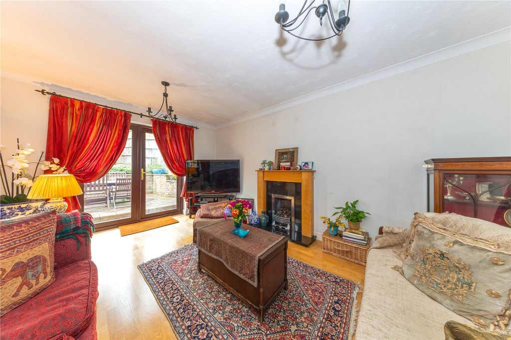 Property photo 3 of 26 Picture No. 15