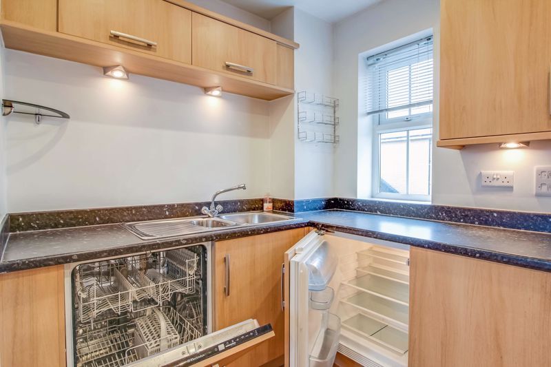 Property photo 3 of 12 Photo 9