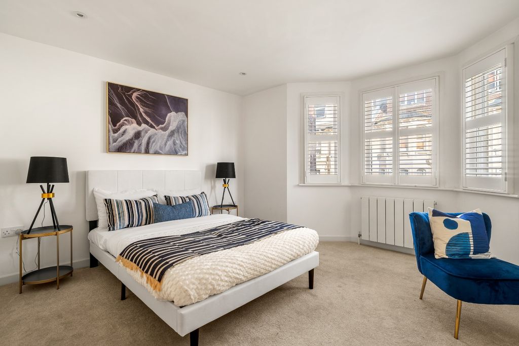 Property photo 2 of 23 3649561