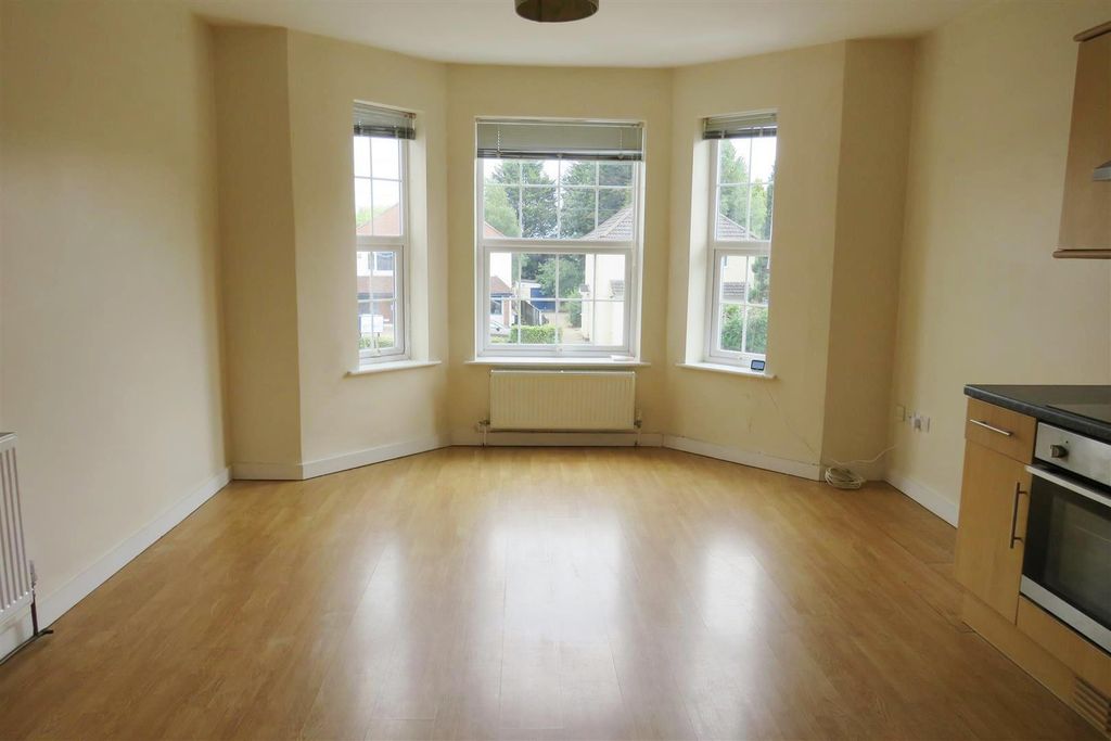 Property photo 3 of 7 Living Room
