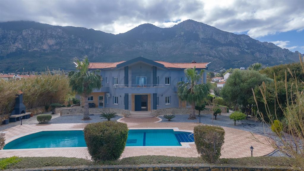 Property photo 1 of 54