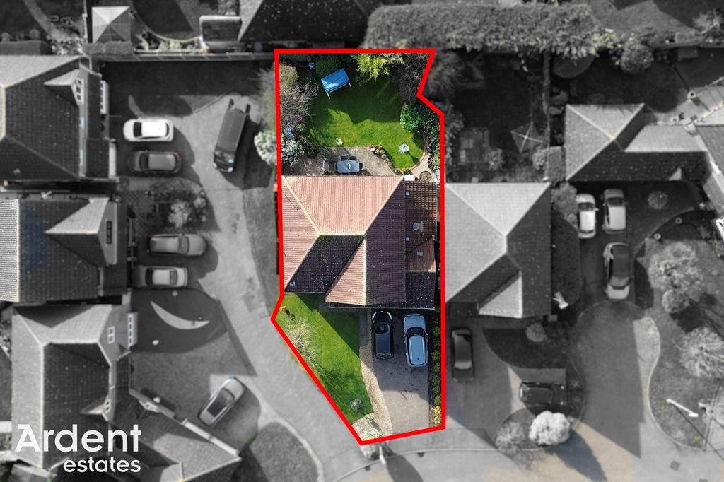 Property photo 3 of 27