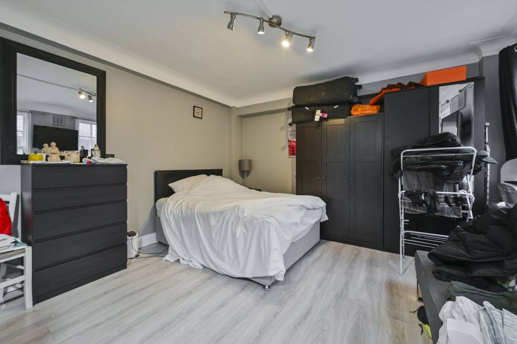 Property photo 2 of 4