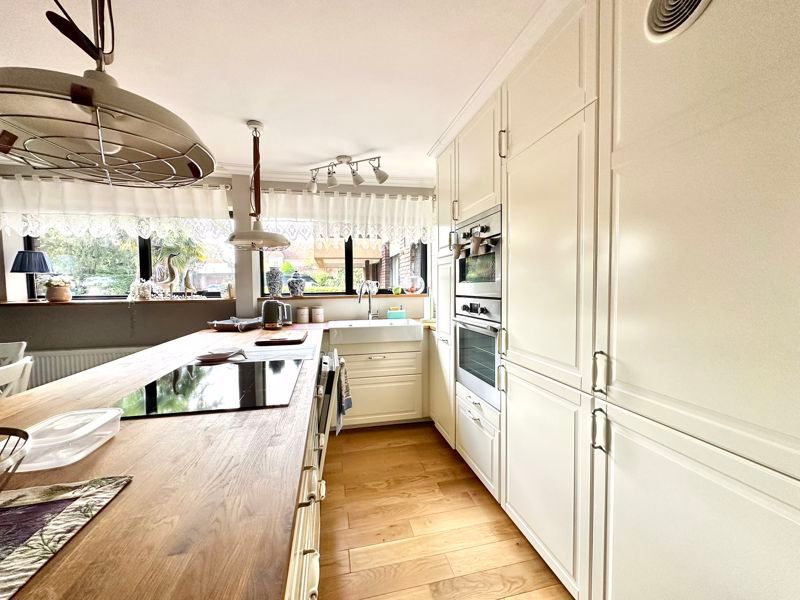 Additional image 12 of 2 bed flat for saleChurch Street, Epsom KT17