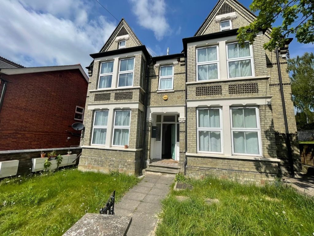 Property photo 1 of 5