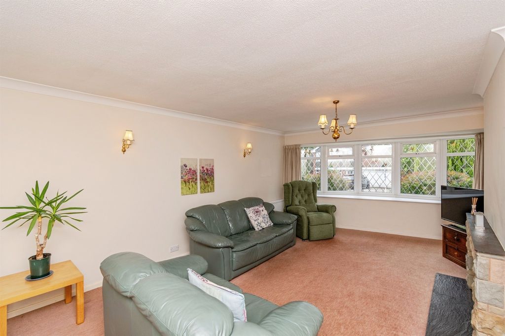 Property photo 3 of 16