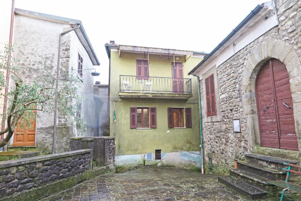 Property photo 1 of 25