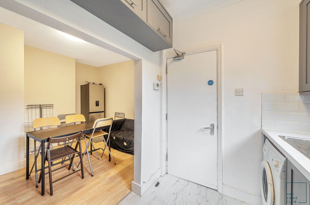 Property photo 3 of 11 Img_93_29_Original.Jpg