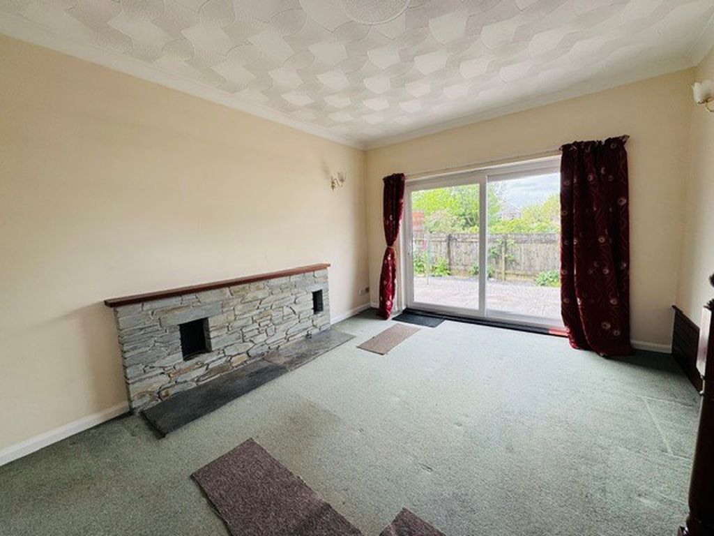 Property photo 3 of 8 Photo 11