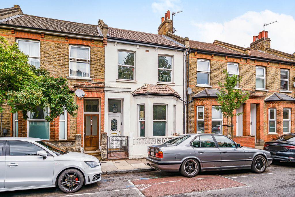Property photo 1 of 11