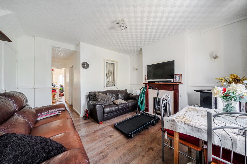 Property photo 2 of 14 1480982-11-6A3A7B...