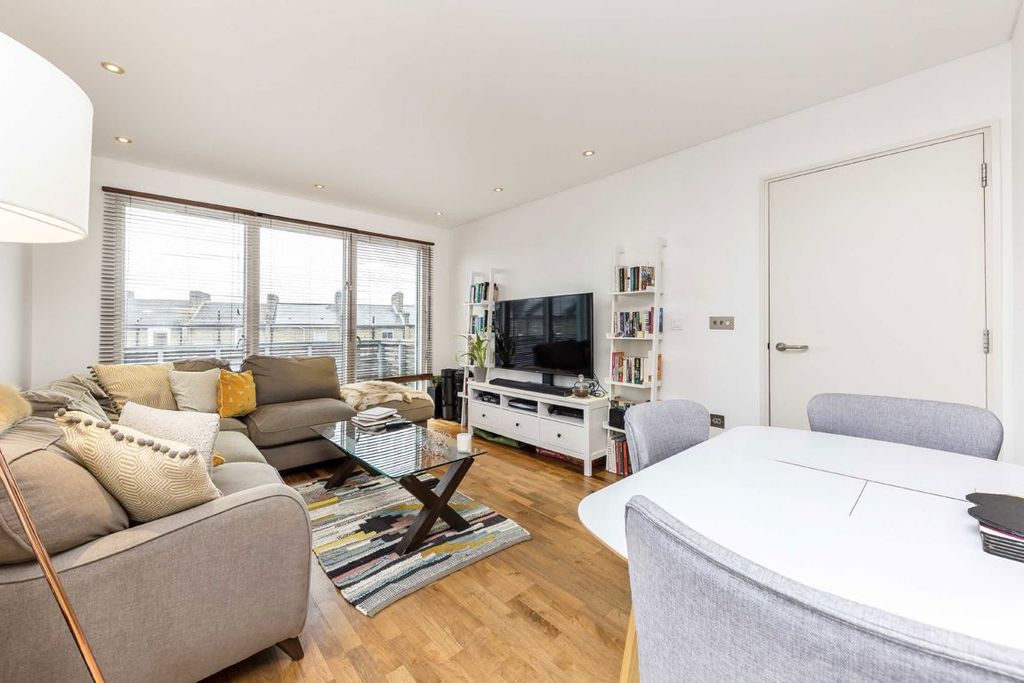 Property photo 2 of 5