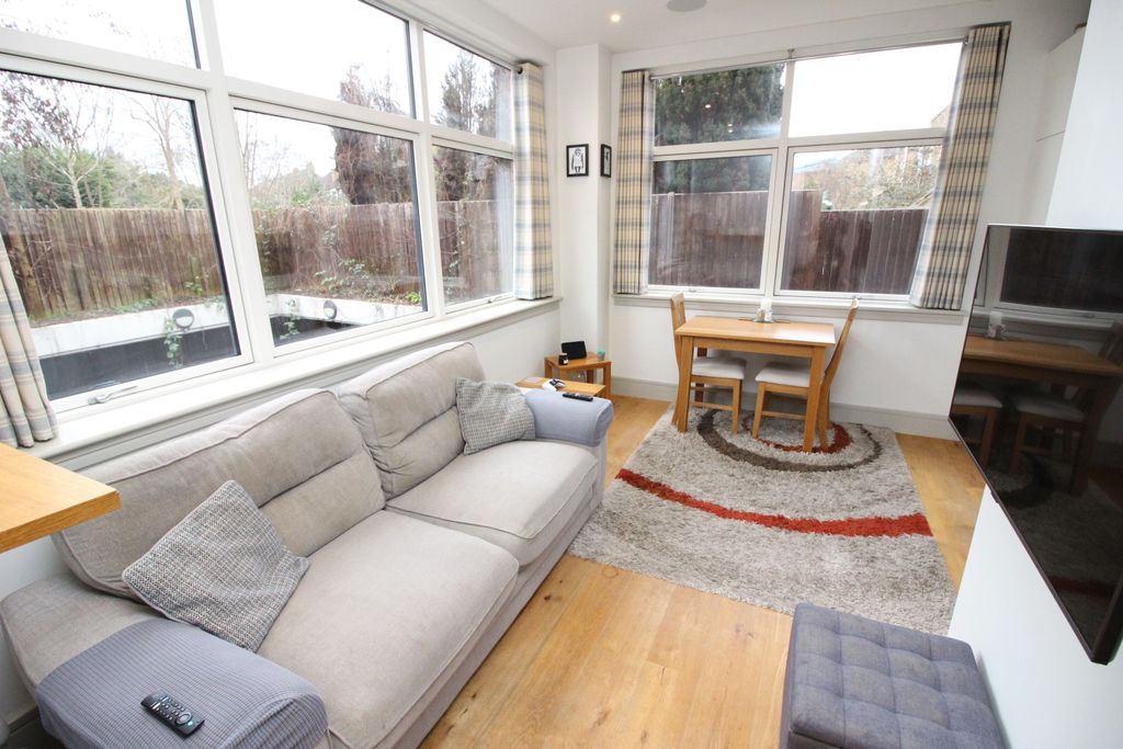 Property photo 2 of 8