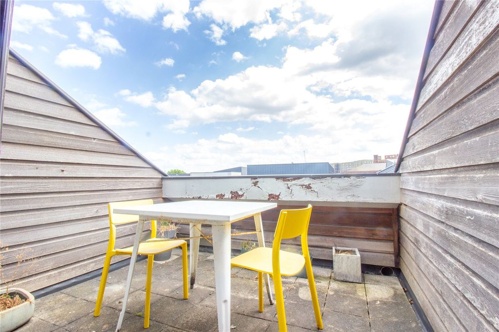 Property photo 3 of 10 Picture No. 03