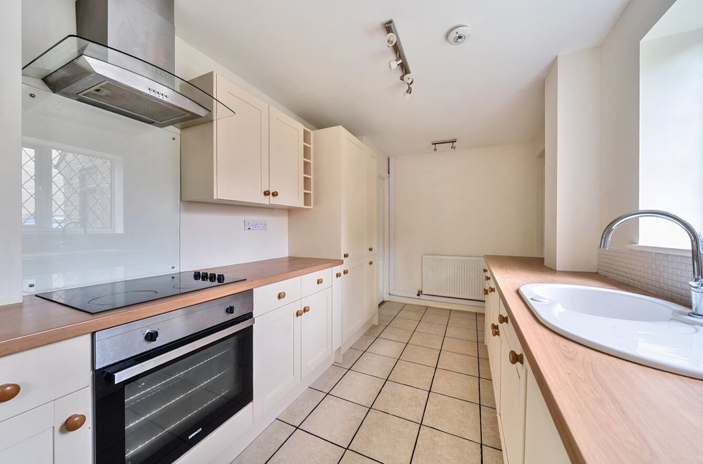 Property photo 3 of 26 1305939-3-6846Ac4...