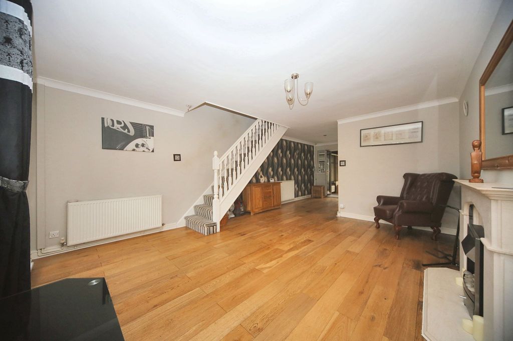 Property photo 3 of 23