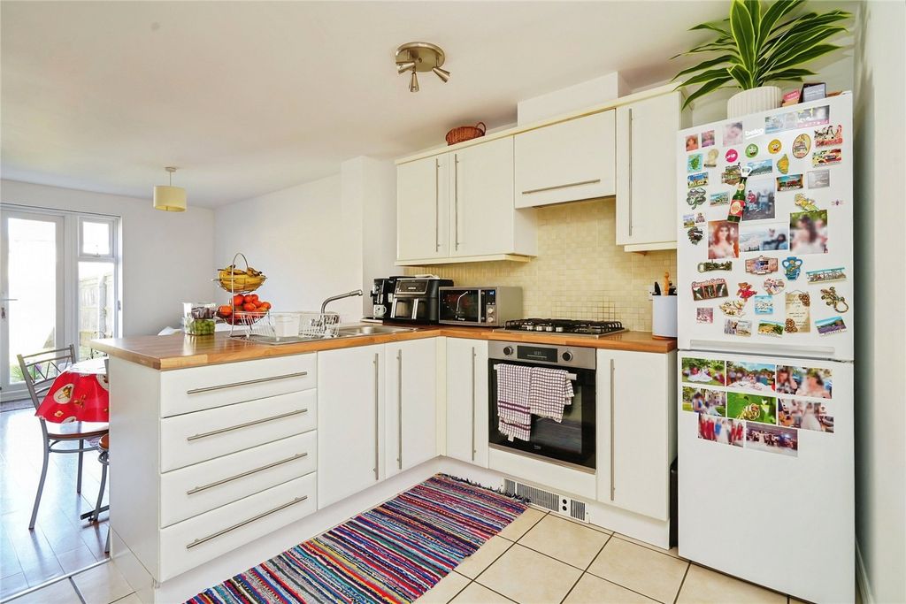 Property photo 3 of 22 Picture No. 12