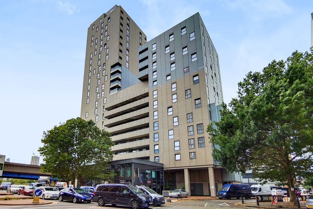 Property photo 2 of 10 Exterior