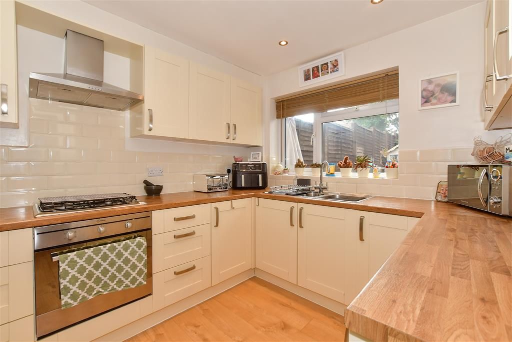 Property photo 1 of 12 Kitchen