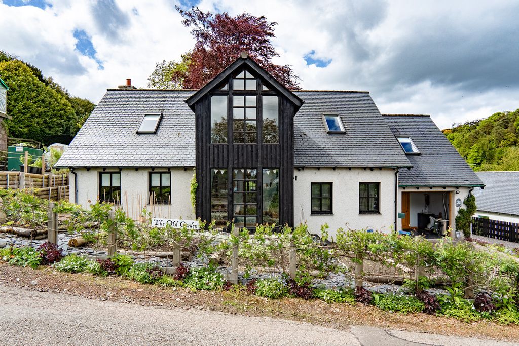 Property photo 1 of 50