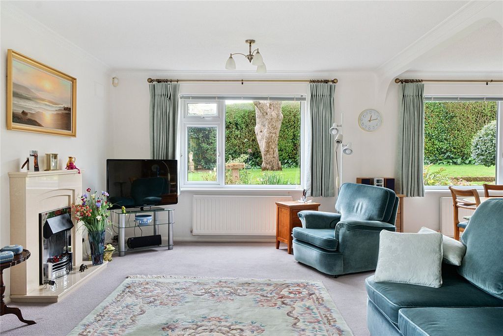 Property photo 3 of 12 Sitting/Dining Room