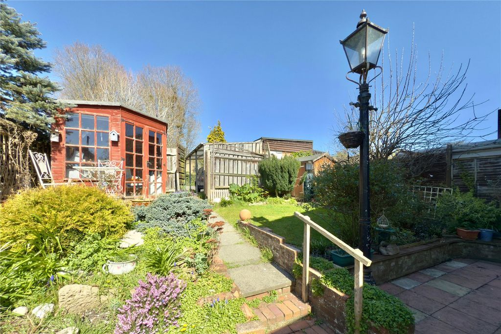 Property photo 2 of 27 Picture No. 68