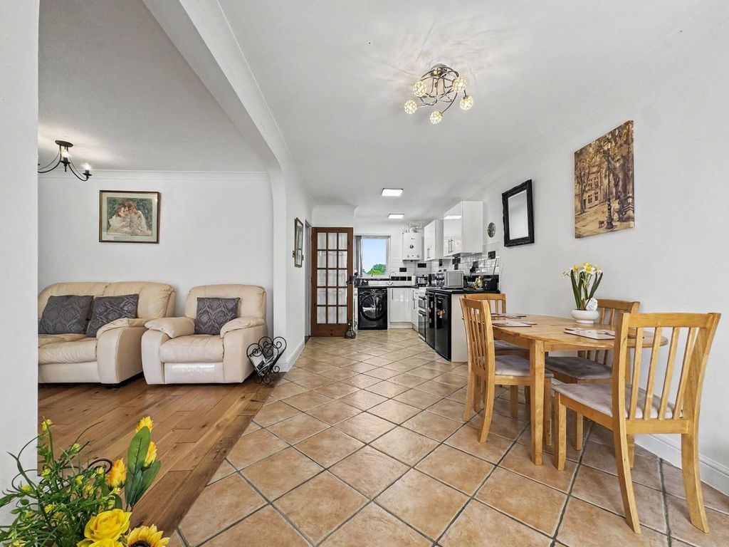 Property photo 3 of 22