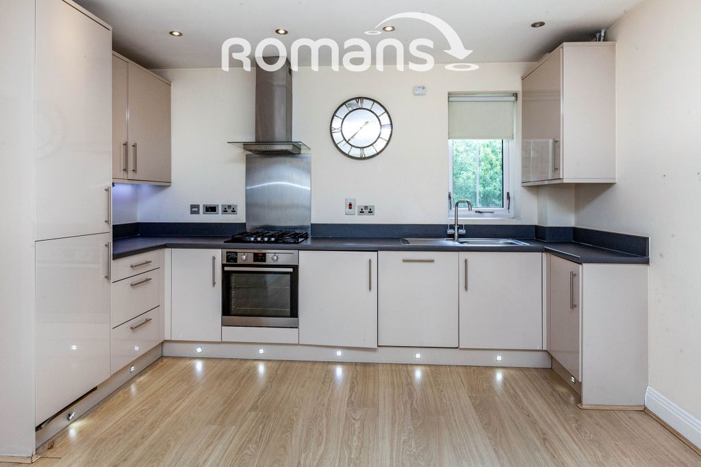 Property photo 2 of 9 F20c2c80-E512-Ed11-B