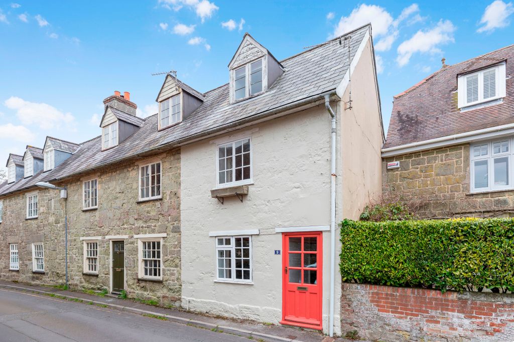 Property photo 1 of 17