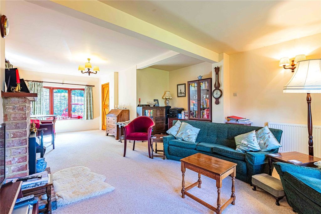 Property photo 2 of 37 Picture No. 04