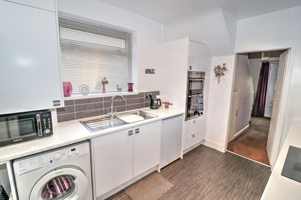 Property photo 2 of 25 B0052070A1Ffd8E59F78668c89Fc9F8E34186Dd9.Jpg