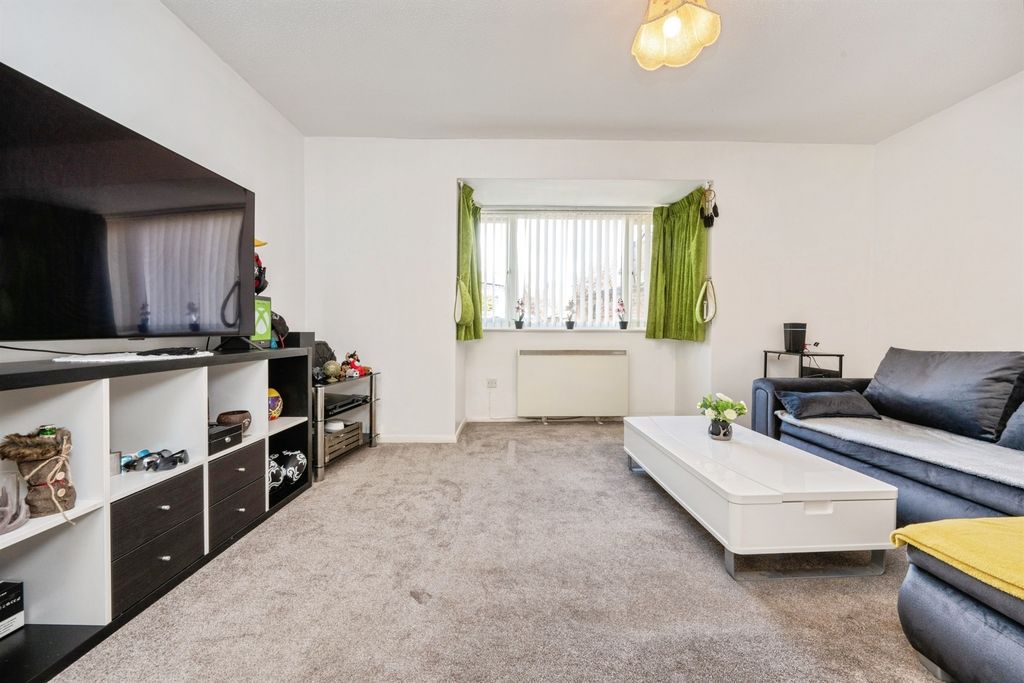 Property photo 2 of 9