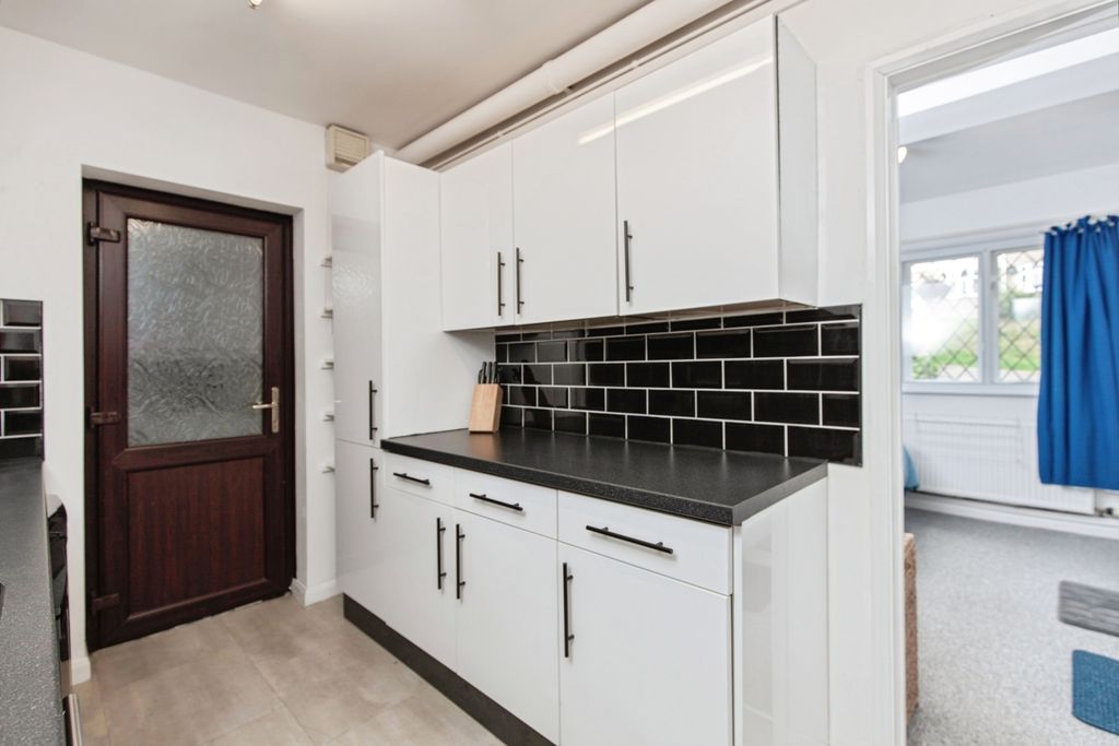 Property photo 2 of 11 Pbox-Img.Jpg
