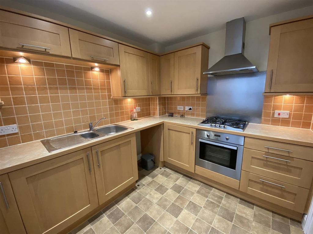 Property photo 2 of 13 Kitchen