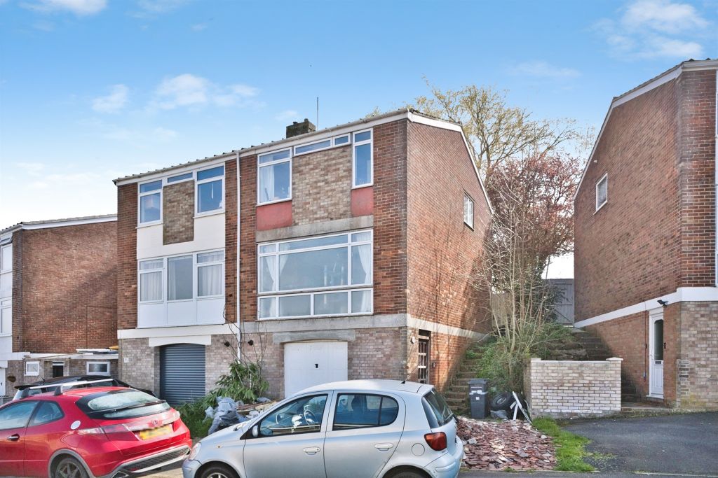 Property photo 1 of 18